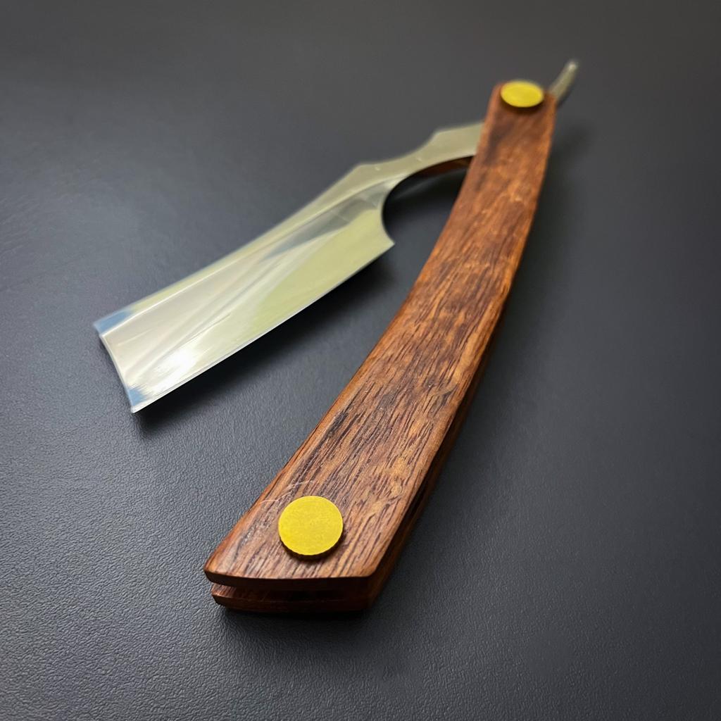 Ravenforge The Scoundrel Straight Razor