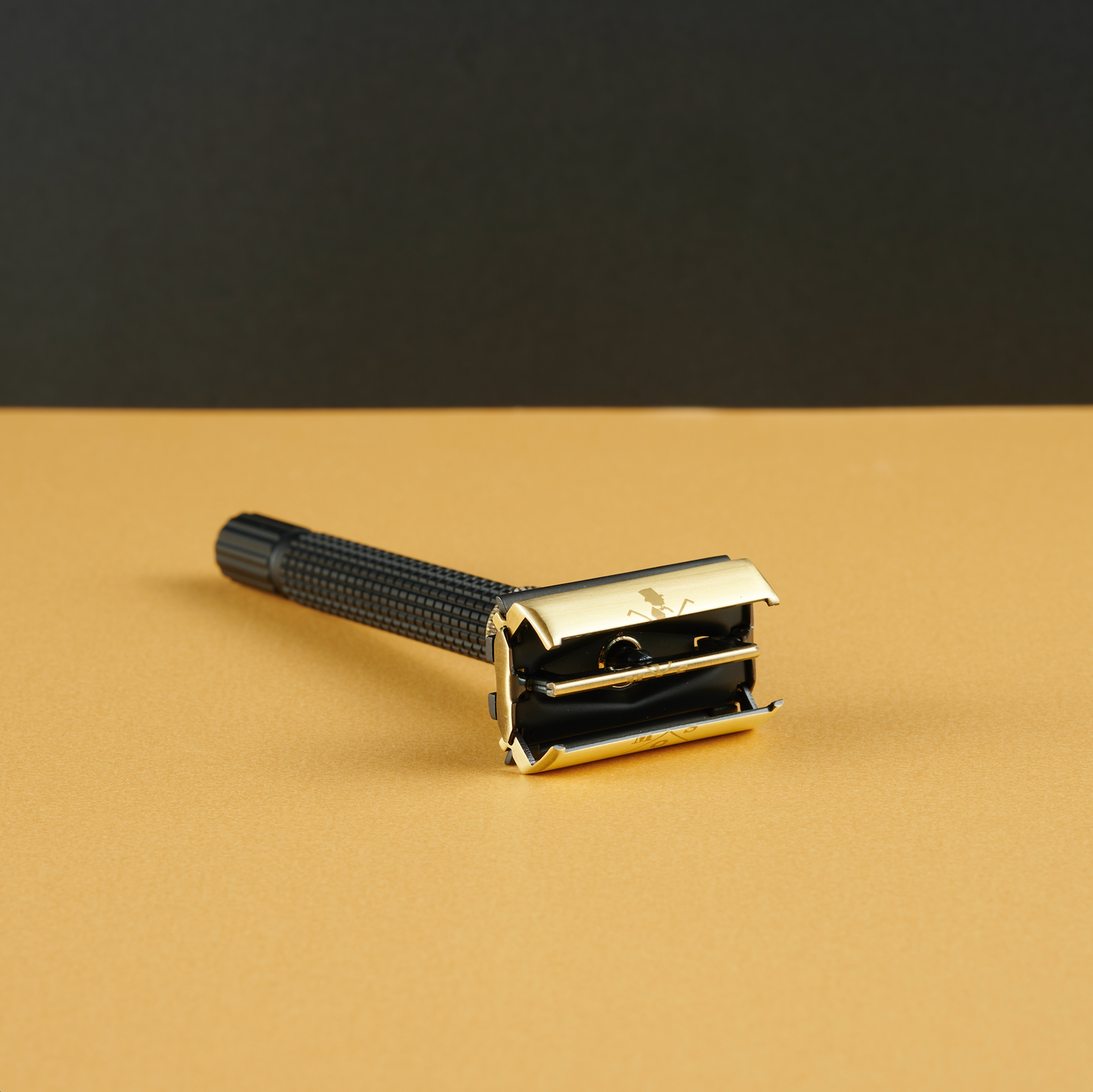 MoS Black and Gold Adjustable Razor Kit